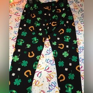 🍀☘️ SAINT  PATRICK’S  DAY 🍀🍀.              Capri Leggings ☘️. 🇮🇪